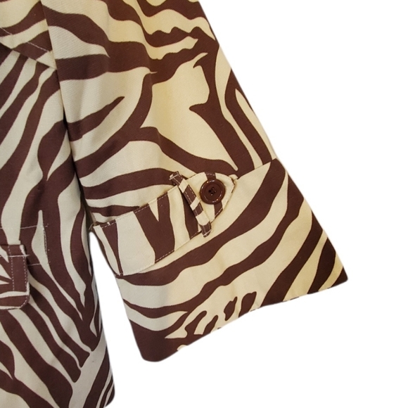 Emma lightweight animal print Tan and Brown jacket. - Picture 3 of 6